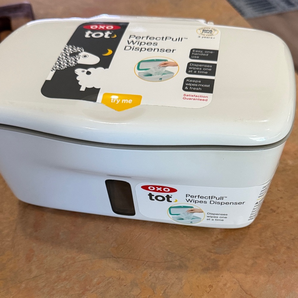 OXO Tot PerfectPull White Wipes Dispenser